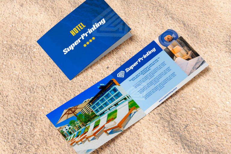 Exemple de Targeta de Visita desplegable per un Hotel, amb múltiple informació.